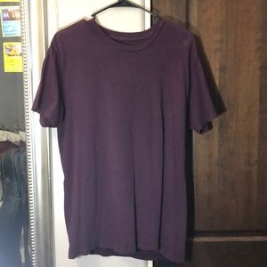 Dark purple mens short sleeve Gap shirt crew neck